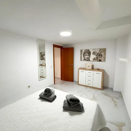 וילה Modern Townhouse With Pool Access אדחה