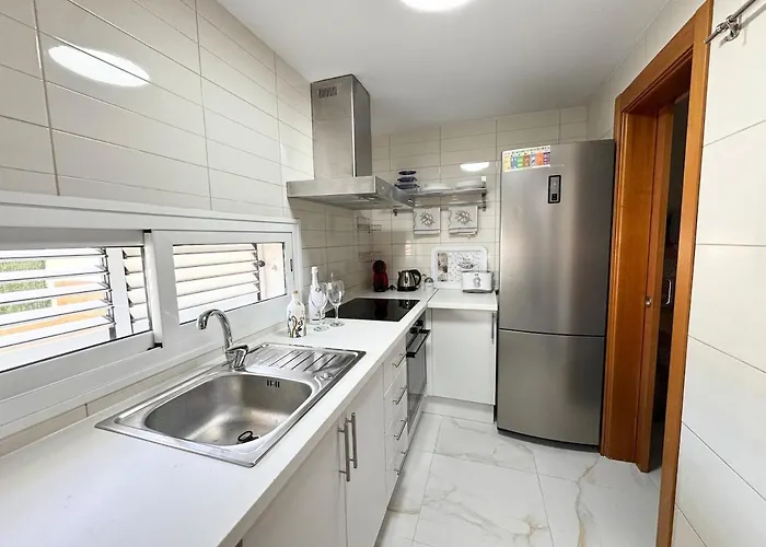 Modern Townhouse With Pool Access וילה *