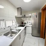 Modern Townhouse With Pool Access فيلة *