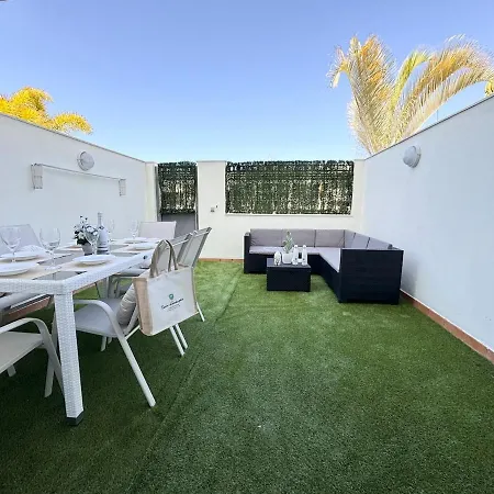 Modern Townhouse With Pool Access Villa Costa Adeje (Tenerife)